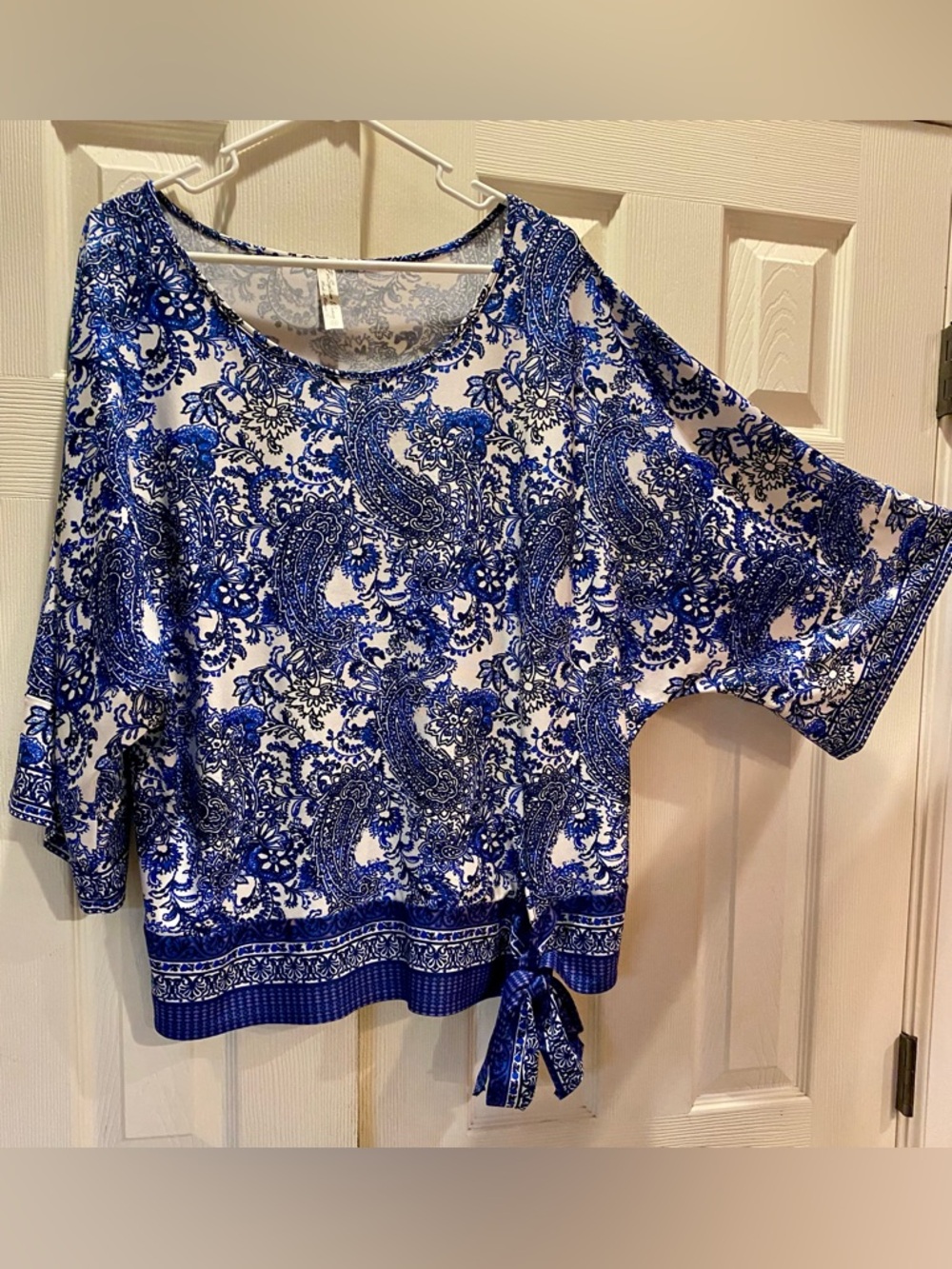 Perseption Women's 1X Paisley Blue & White Blouse 3/4 Bell Sleeve Tie Floral